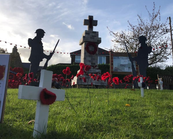 Upper Denby Knitted Cenotaph and Poppies